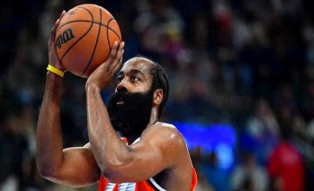 星空体育官网NBA总决赛倒计时，洛杉矶快船赛前迎来里程碑，细节引发关注，态度坚定，身体对抗强度拉满的简单介绍