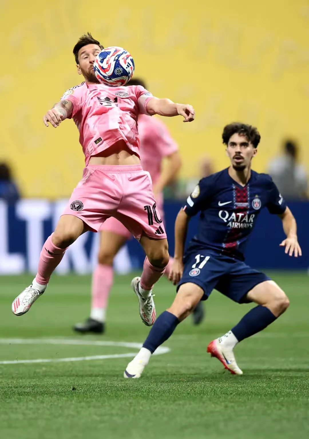 关于西汉姆训练开放日；冲刺阶段豪取连胜引欢呼；欧超杯在即；细节决定成败的信息