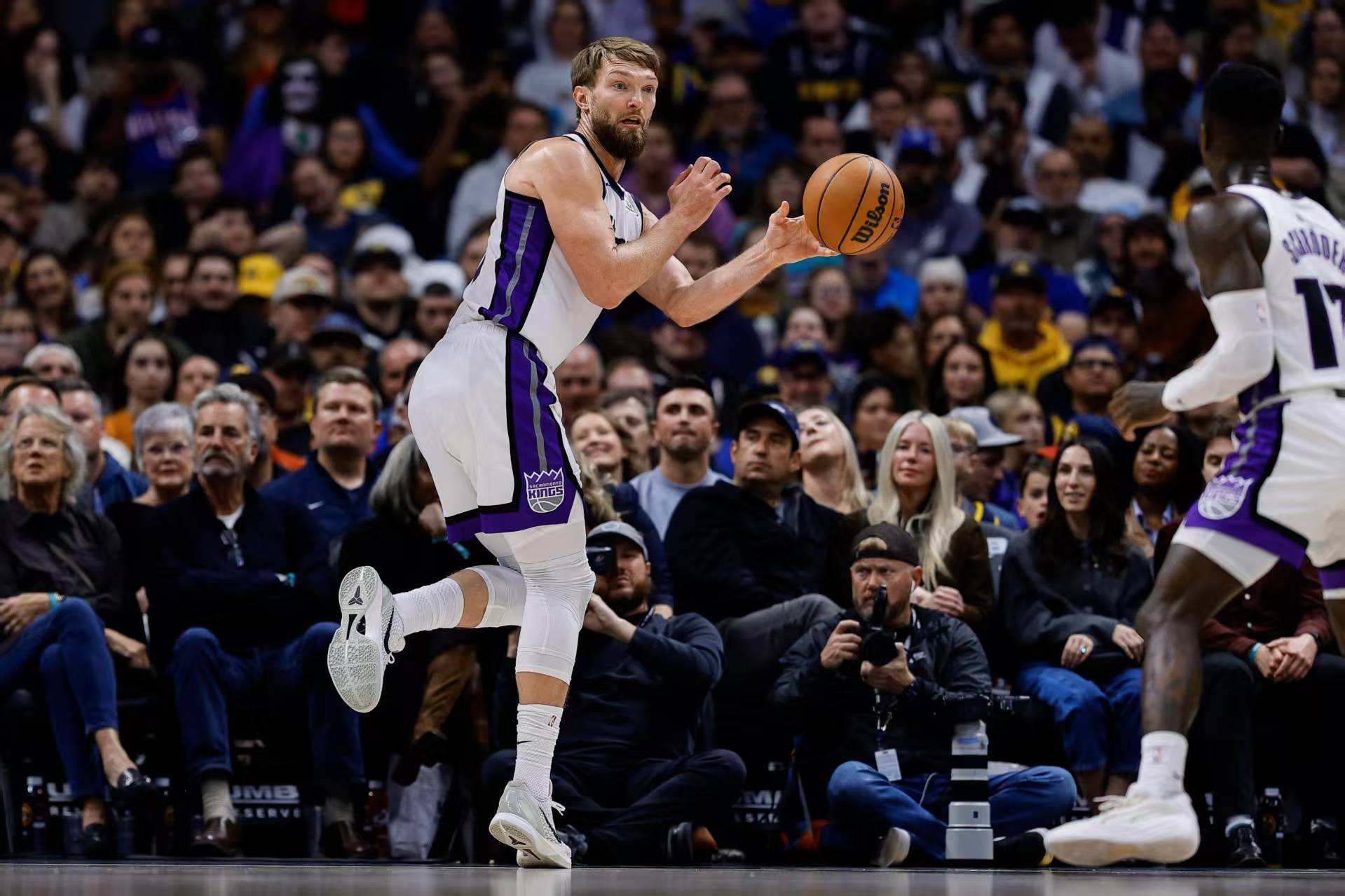 NBA季后赛加时末段走向成谜，尼斯再遭质疑，气氛紧张，赛季目标并未改变的简单介绍