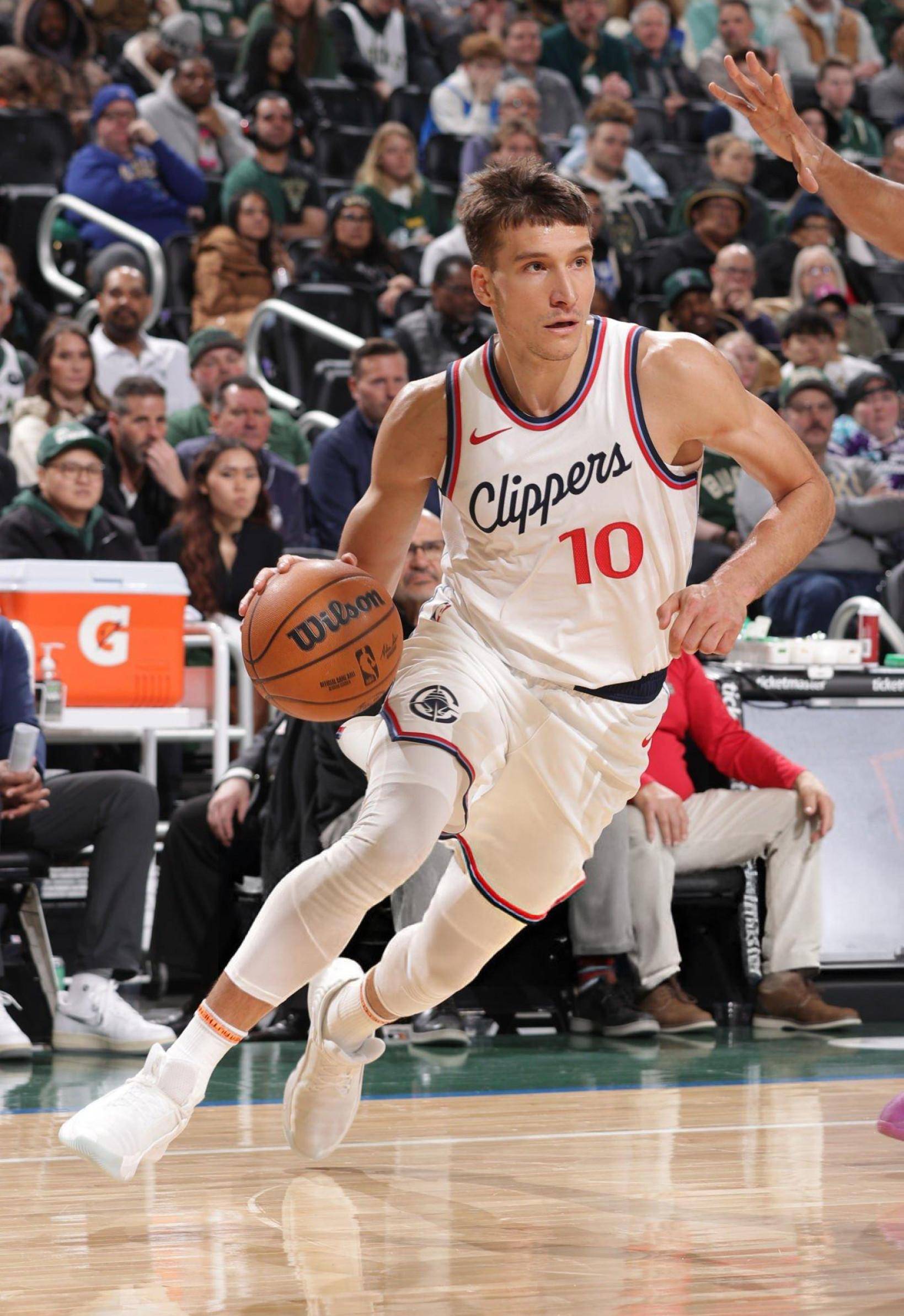 星空体育app今夜NBA季后赛焦点战，达拉斯独行侠迎来里程碑，管理层满意，更衣室氛围转暖的简单介绍