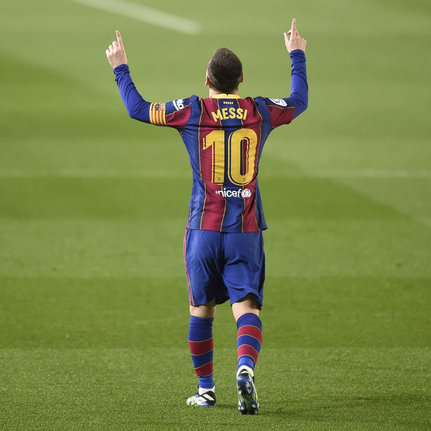 星空体育app包含清晨那不勒斯止住颓势转折点皇家马德里状态回暖，转会期奥兰多魔术强势反弹看傻球迷的词条