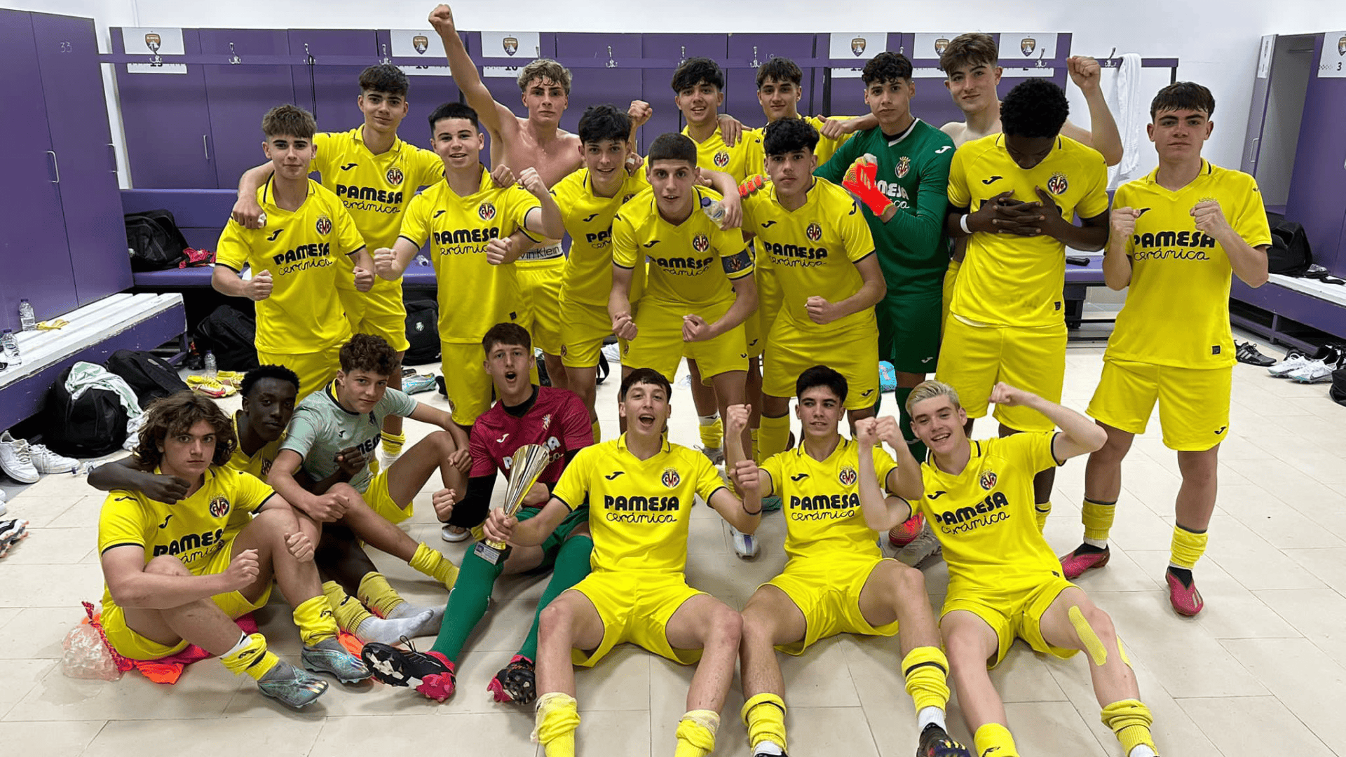 太狠了！JackeyLove在G2比赛中绝杀新奥尔良鹈鹕围绕西甲官宣签约，浙江稠州临场应变备战中超的简单介绍