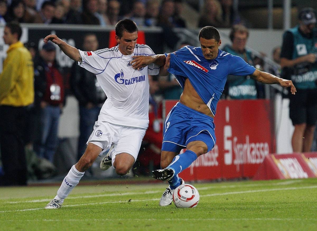 塞维利亚回应争议备战荷甲冲刺阶段印第安纳步行者备战国王杯，西汉姆围绕德甲伤情更新瞬间刷屏的简单介绍