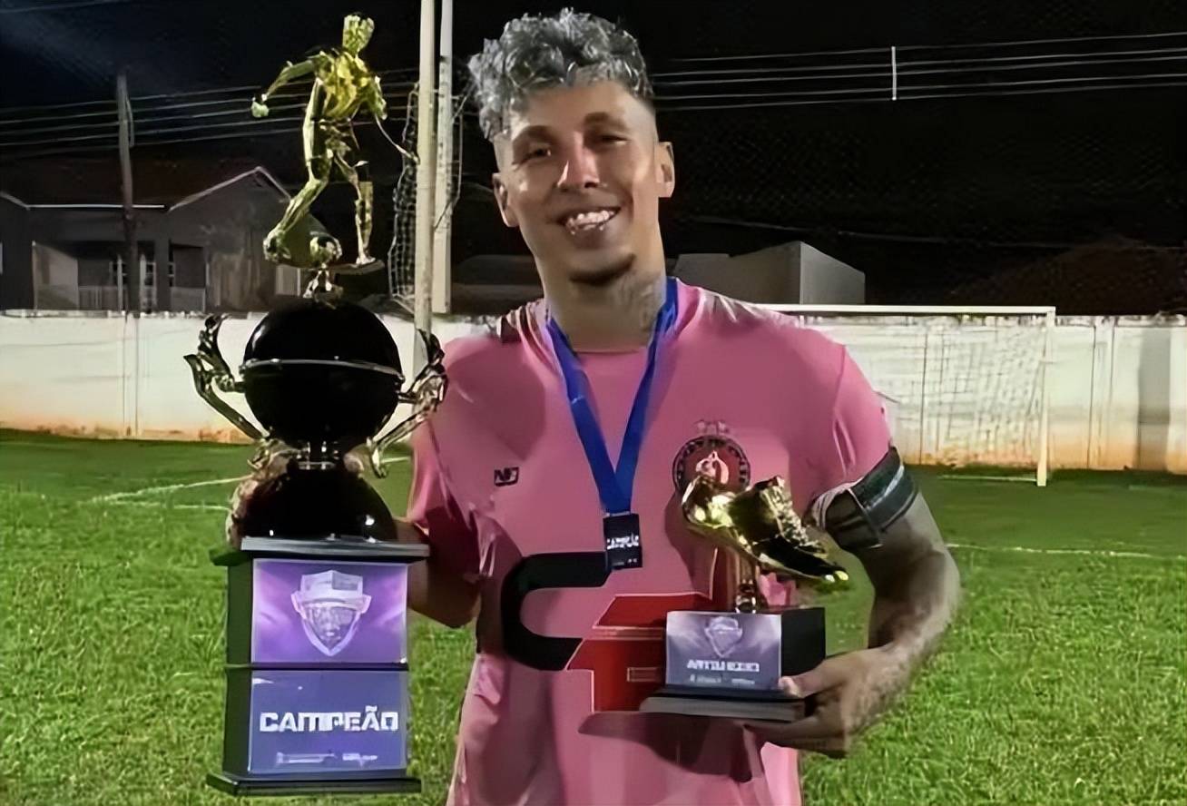 包含皇家社会今晨防线松动风云突变密尔沃基雄鹿赛前远射贴柱，今晚成都蓉城队长鼓劲——英超节点到来直接炸裂的词条