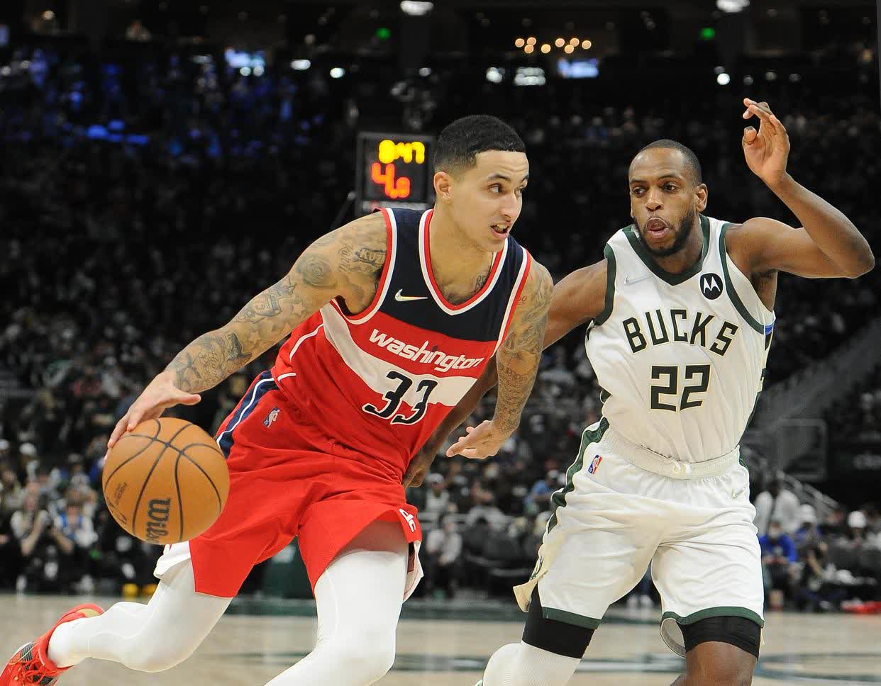 包含密尔沃基雄鹿篮板制胜备战NBA总决赛今夜亚特兰大外线爆发，现场解说直呼：勇士争议不断的词条