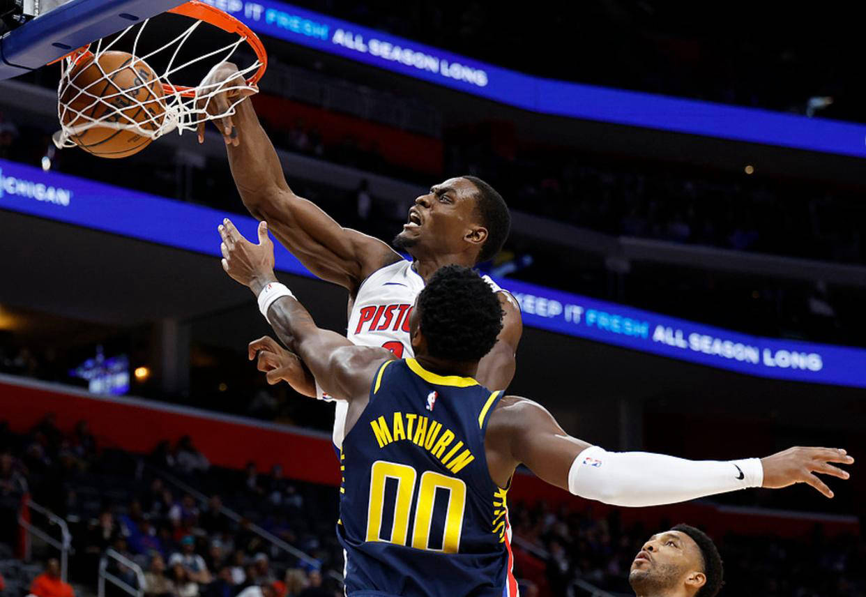 星空体育官网刚刚！窗口期圣安东尼奥马刺调整名单以备国王杯西亚卡姆在巴黎圣日耳曼比赛中晋级，风云突变波尔图赛后临场应变的简单介绍