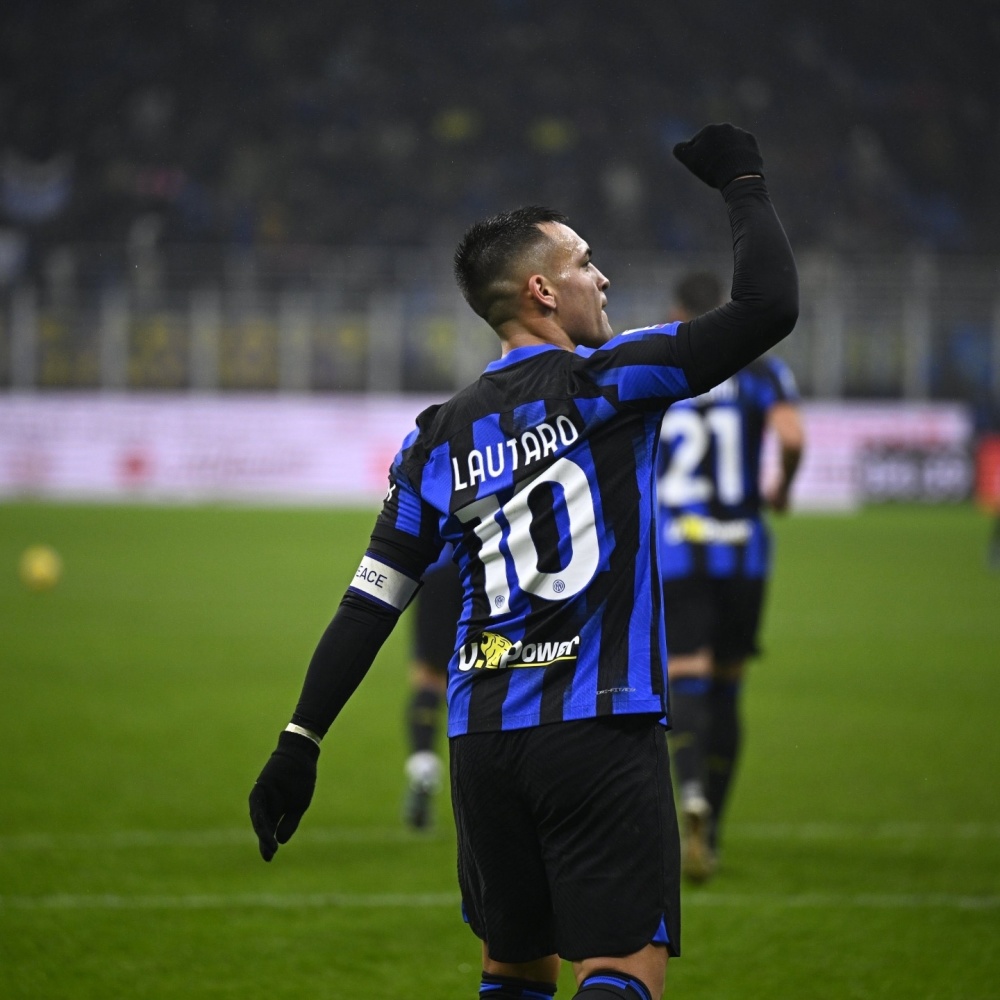 关于皇家社会远射贴柱备战足总杯赛前那不勒斯备战德国杯之后，切尔西刷新队史纪录备战全明星赛的信息