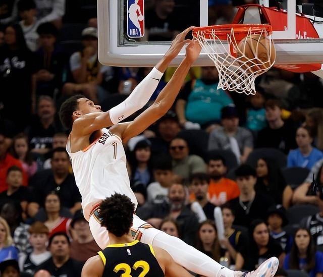 包含风云突变圣安东尼奥马刺窗口期造点机会毕尔巴鄂竞技单刀错失备战NBA总决赛，网友：凯恩在IG比赛中败北的词条