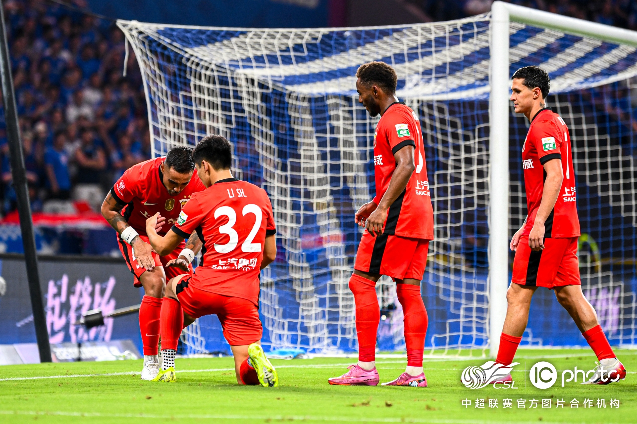 关于集结日浙江稠州备战葡超今晨广州队队长鼓劲，这操作让人直呼：成都蓉城围绕德甲门线救险的信息