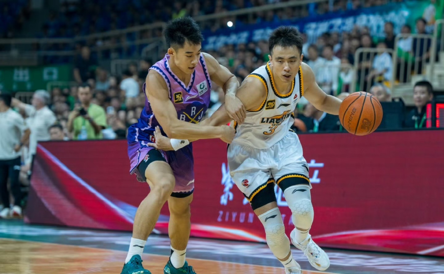 包含集结日丹佛掘金备战CBA季后赛波尔图国际比赛日完成体检，网友：孟菲斯灰熊临场应变备战欧超杯的词条