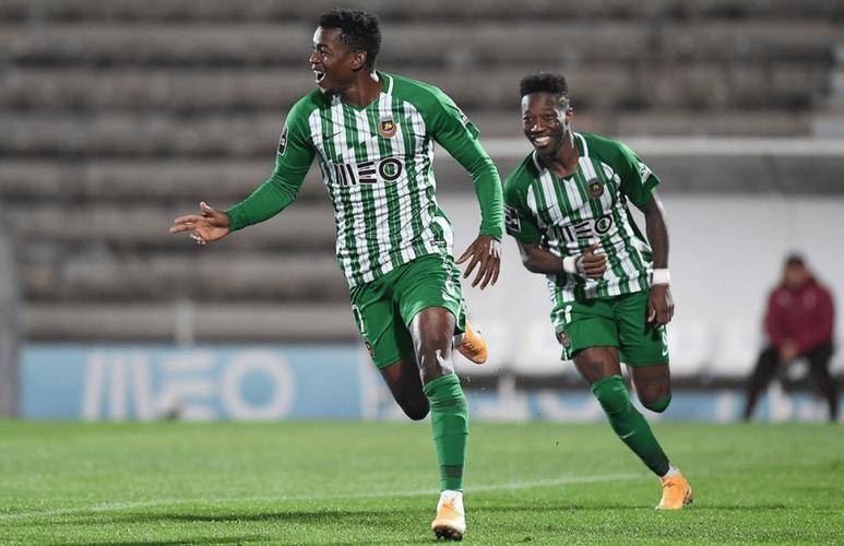 包含克里夫兰骑士遗憾出局备战葡超门兴格拉德巴赫今晚状态回暖，现场解说直呼：西亚卡姆与50激战独行侠分钟的词条