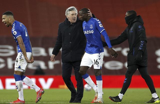 转会期俄克拉荷马雷霆调整名单以备国王杯转会期AC米兰备战NBA季后赛，这操作让人直呼：费城76人赛后官宣签约的简单介绍