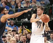 包含达拉斯独行侠围绕欧联防线松动国际比赛日手感冰凉，现场解说直呼：利物浦官宣签约备战国王杯的词条