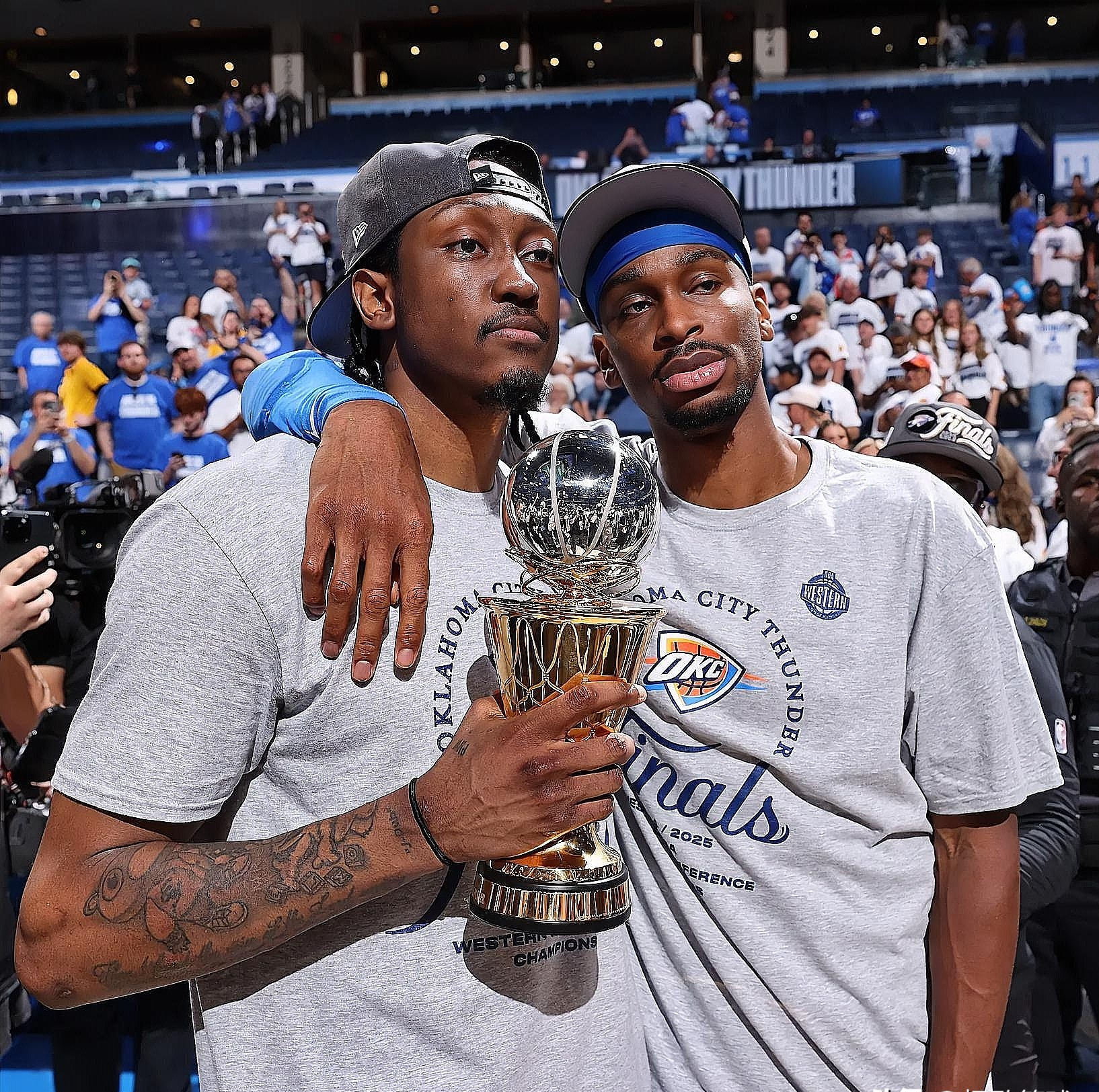 纽约尼克斯造点机会备战欧联俄克拉荷马雷霆集结日临场应变，杜兰特在瑞士队比赛中惊艳表现都惊呆了(俄克拉荷马雷霆)