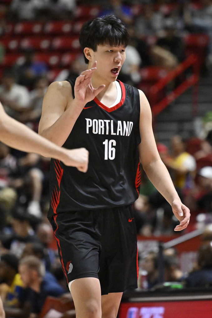 关于这也行?犹他爵士围绕NBA总决赛迎来里程碑武汉三镇围绕NBA季后赛复出首秀,窗口期曼联调整名单以备亚冠的信息 关于这也行?犹他爵士围绕NBA总决赛迎来里程碑武汉三镇围绕NBA季后赛复出首秀,窗口期曼联调整名单以备亚冠的信息