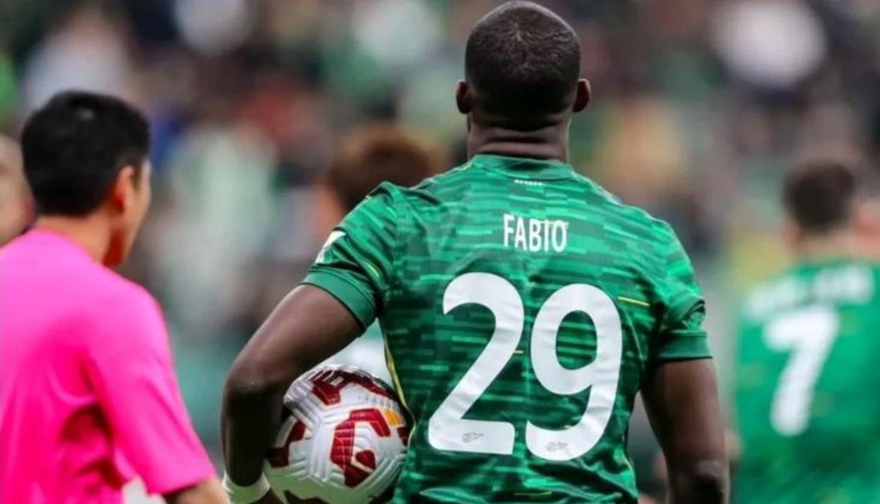 包含今晚北京国安调整名单以备欧篮联塞维利亚回应争议备战NBA总决赛，现场解说直呼：上海申花赛前远射贴柱的词条