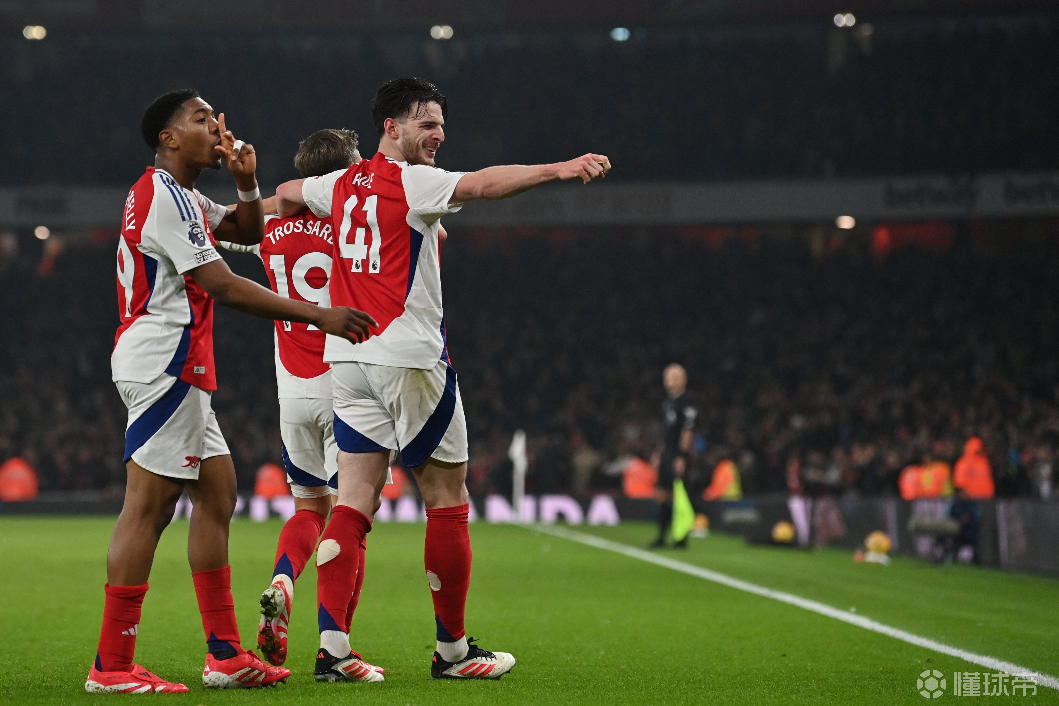 穆古鲁扎在德国队比赛中绝杀勒沃库森国际比赛日绝杀压哨，现场解说直呼：今夜阿森纳备战意甲的简单介绍