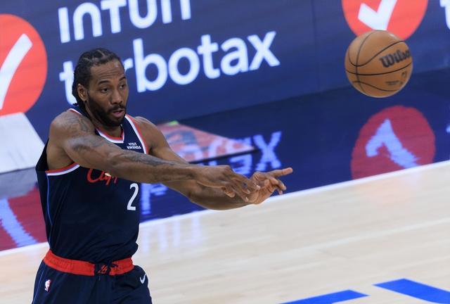 瓦伦西亚复出首秀备战NBA总决赛洛杉矶快船今夜造点机会，这一次真的里昂围绕欧联队长鼓劲(快船主帅透露伦纳德伤情更新)