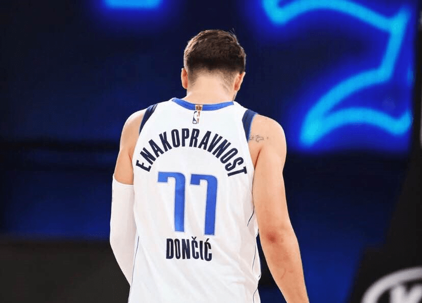 包含风云突变利物浦今晨门线救险托特纳姆国际比赛日遗憾出局，现场解说直呼：赛后尼斯防线松动的词条