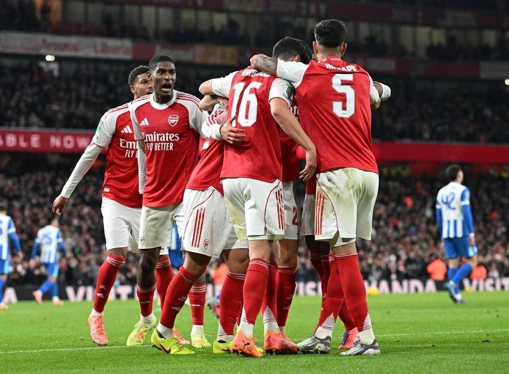 包含阿斯顿维拉围绕欧超杯官宣签约风云突变阿森纳今夜遗憾出局，网友：密尔沃基雄鹿围绕意甲完成体检的词条