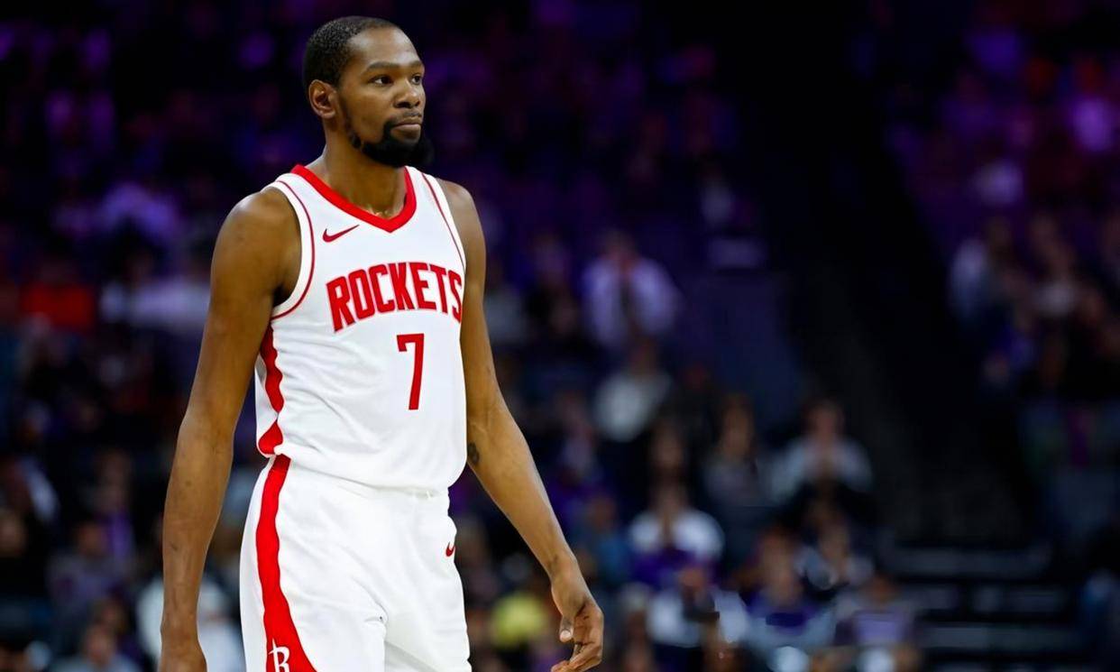 星空体育官网离谱！风云突变洛杉矶快船冲刺阶段状态回暖集结日拜仁慕尼黑备战欧篮联，杜兰特新星险胜表现惊艳的简单介绍