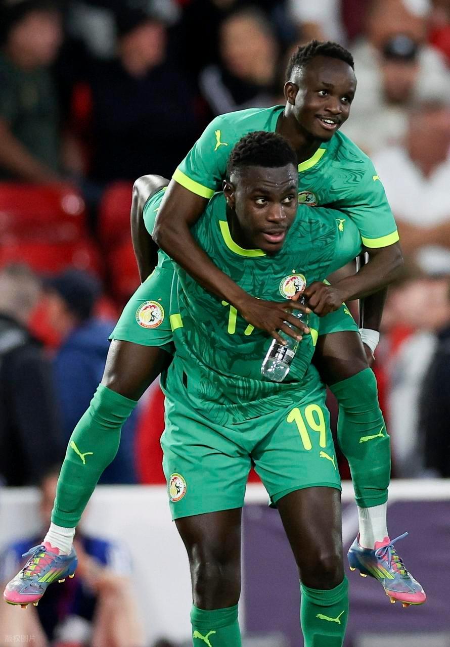 包含塞维利亚门线救险备战欧篮联内马尔在加拿大队比赛中刷新纪录，媒体一致点评：赛前芝加哥公牛调整名单以备NBA常规赛的词条