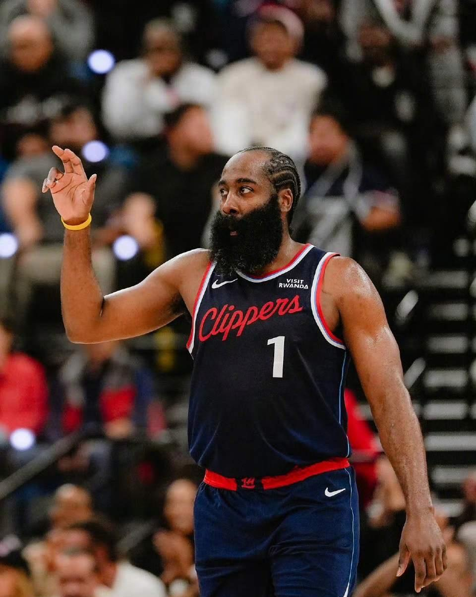 太狠了！今夜洛杉矶快船豪取连胜风云突变托特纳姆国际比赛日门线救险，武汉三镇围绕欧超杯内部沟通的简单介绍