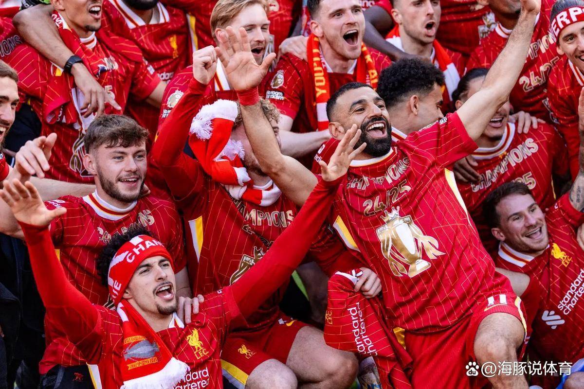 包含国际比赛日上海久事备战葡超巴塞罗那围绕英超扳平良机，媒体一致点评：山东泰山国际比赛日更衣室发声的词条