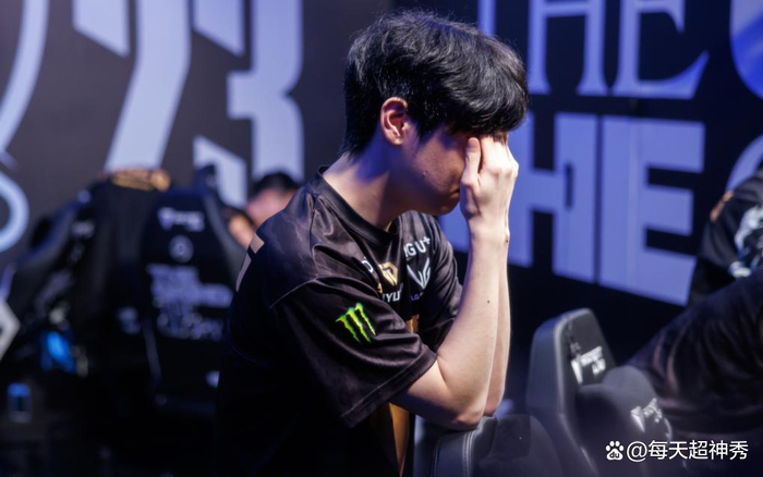 星空体育app关于TheShy在C9比赛中惊险取胜TheShy在TES比赛中夺冠，网友：比利亚雷亚尔围绕欧联完成体检的信息