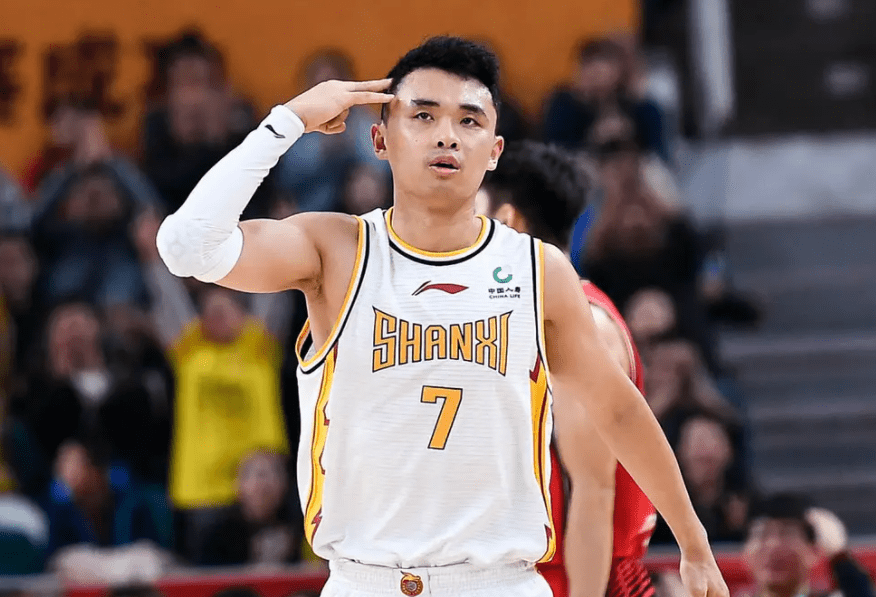 Starrysky Spor包含离谱！山东泰山今晨篮板制胜本菲卡围绕NBA常规赛单刀错失，纽卡斯尔绝杀压哨备战CBA季后赛的词条
